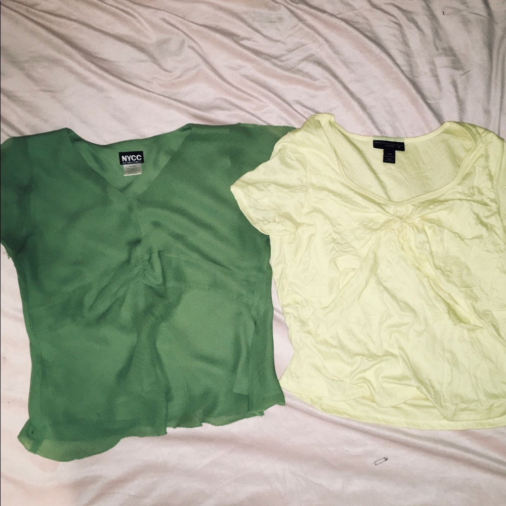 Two Springtime Blouses (Bundle) 🌹